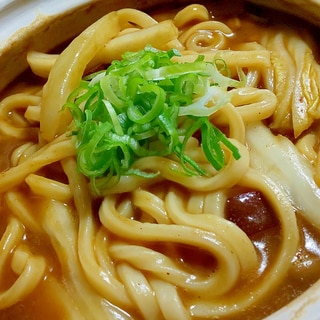 土鍋で熱々レトルトカレーうどん